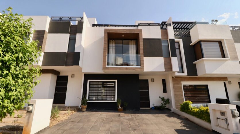 CASA EN VENTA EN MORELIA
