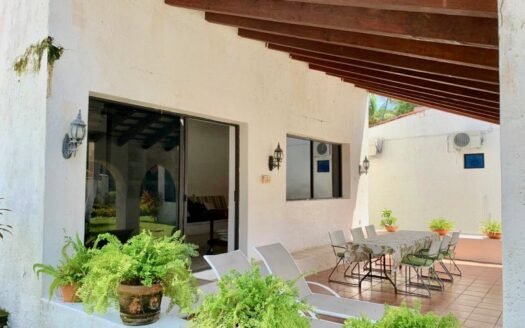 SE VENDE CASA EN IXTAPA, ZIHUATANEJO