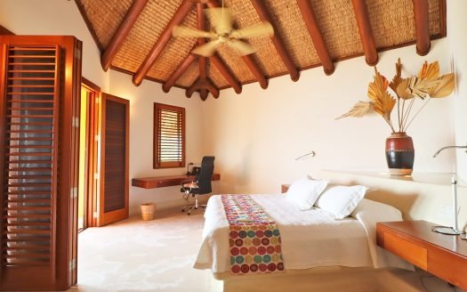 RESIDENCIA EN VENTA ARCANO IXTAPA , ZIHUATANEJO