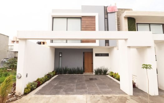CASA EN VENTA EN MORELIA