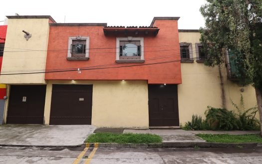 CASA EN VENTA EN MORELIA