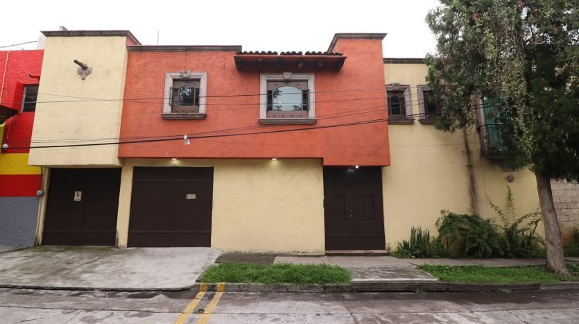 CASA EN VENTA EN MORELIA