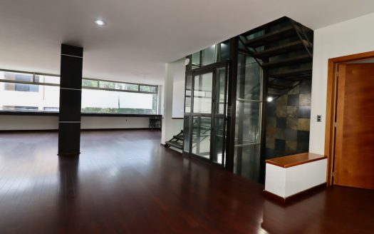 EDIFICIO EN VENTA COL BOSQUE CAMELINAS: