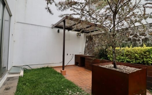 EDIFICIO EN VENTA COL BOSQUE CAMELINAS:
