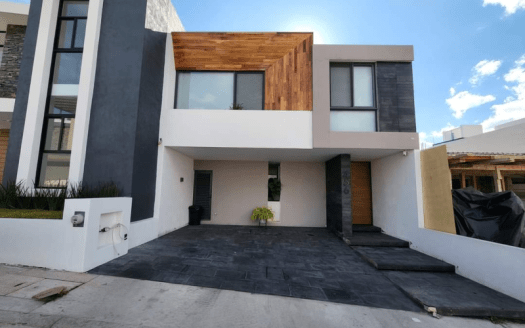 CASA EN VENTA EN MORELIA