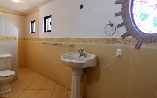 CASA EN VENTA AL SUR DE LA CIUDAD DE MORELIA, ZONA SANTA MARÍA