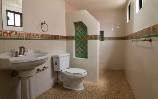 CASA EN VENTA AL SUR DE LA CIUDAD DE MORELIA, ZONA SANTA MARÍA