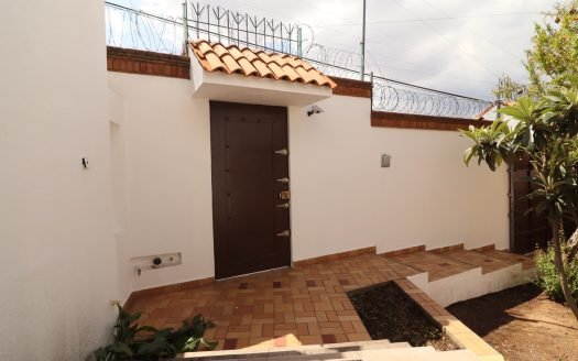 CASA EN VENTA AL SUR DE LA CIUDAD DE MORELIA, ZONA SANTA MARÍA