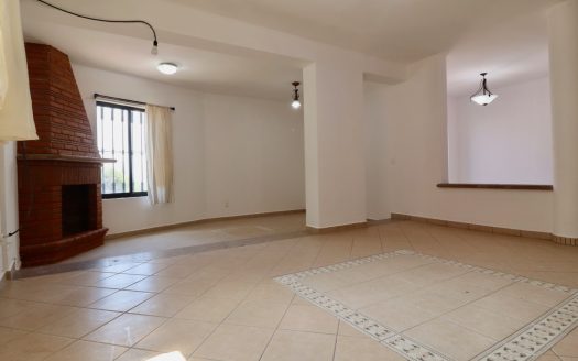 CASA EN VENTA AL SUR DE LA CIUDAD DE MORELIA, ZONA SANTA MARÍA