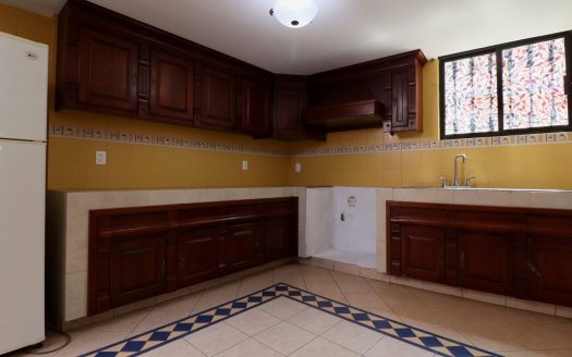 CASA EN VENTA AL SUR DE LA CIUDAD DE MORELIA, ZONA SANTA MARÍA