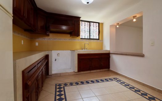 CASA EN VENTA AL SUR DE LA CIUDAD DE MORELIA, ZONA SANTA MARÍA