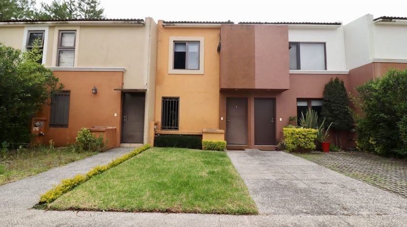 CASA EN VENTA EN MORELIA