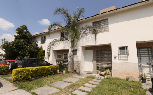 CASA EN VENTA EN CAÑADAS DEL BOSQUE, TRES MARÍAS, MORELIA