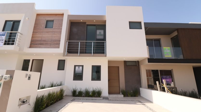 CASA NUEVA EN VENTA EN MORELIA, CAÑADAS DEL BOSQUE