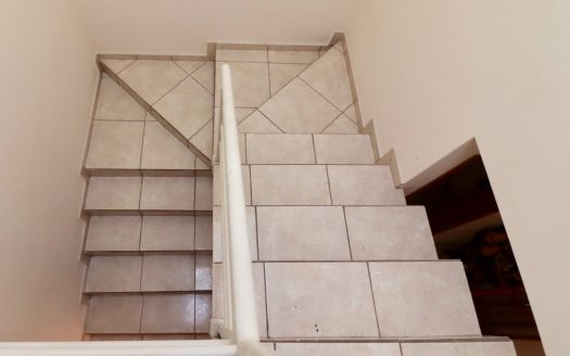 CASA EN VENTA EN MORELIA, FRACC. JARDINES DE VISTA BELLA.