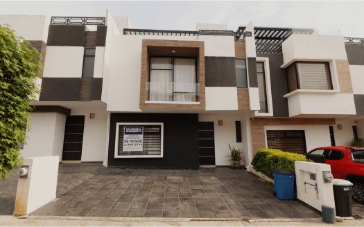 CASA EN VENTA EN MORELIA