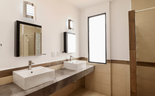 Casa en Venta en Altozano, Morelia. Con Acceso a Cancha de Padel.