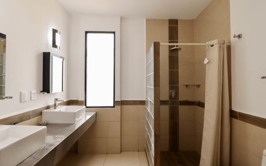 Casa en Venta en Altozano, Morelia. Con Acceso a Cancha de Padel.