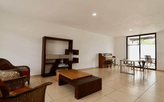 Casa en Venta en Altozano, Morelia. Con Acceso a Cancha de Padel.