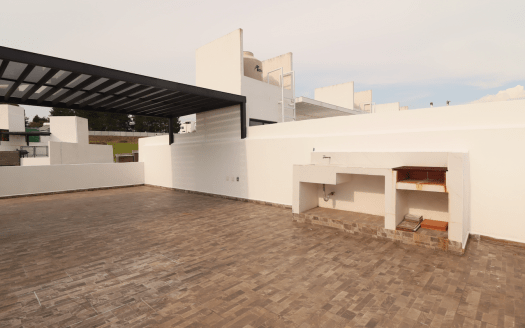 Casa en Venta en Altozano, Morelia. Con Acceso a Cancha de Padel.