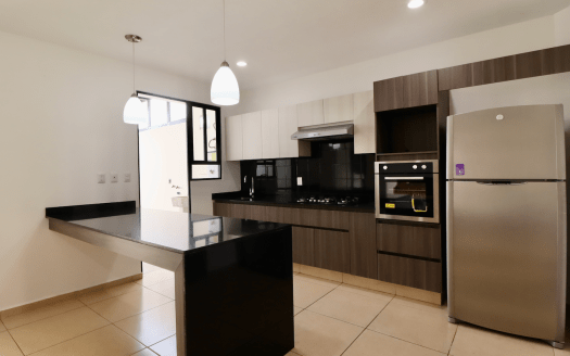 Casa en Venta en Altozano, Morelia. Con Acceso a Cancha de Padel.