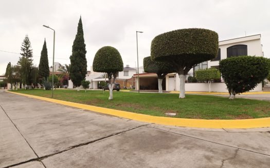 CASA EN VENTA EN MORELIA, RESIDENCIAL BUGAMBILIAS