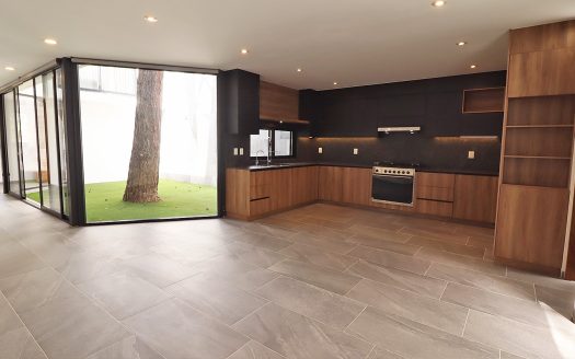 LA CASA DEL ÁRBOL, EN VENTA, ZONA ALTOZANO-MORELIA