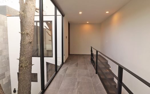 LA CASA DEL ÁRBOL, EN VENTA, ZONA ALTOZANO-MORELIA