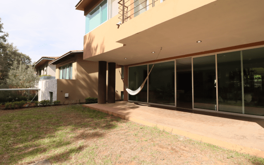 CASA EN VENTA EN MORELIA, CLUB DE GOLF ALTOZANO