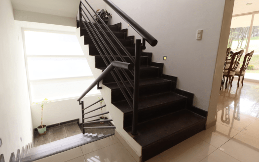 CASA EN VENTA EN MORELIA, CLUB DE GOLF ALTOZANO