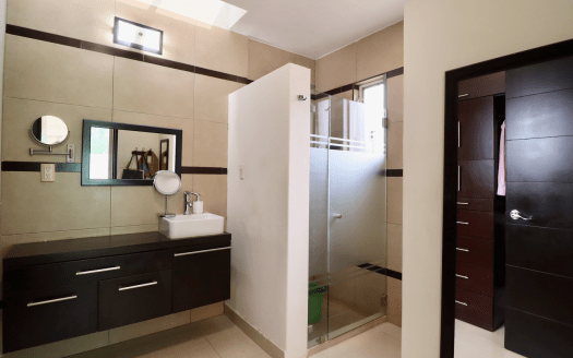 CASA EN VENTA EN MORELIA, CLUB DE GOLF ALTOZANO