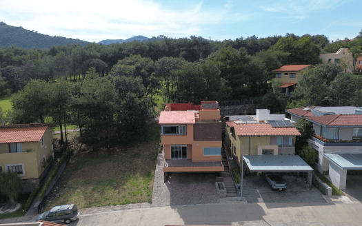 CASA EN VENTA EN MORELIA, CLUB DE GOLF ALTOZANO