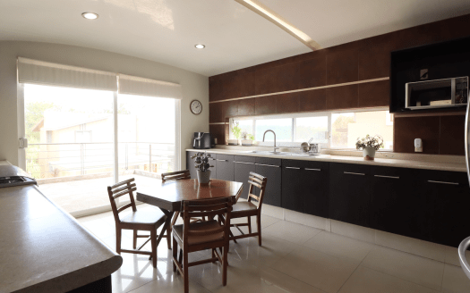 CASA EN VENTA EN MORELIA, CLUB DE GOLF ALTOZANO