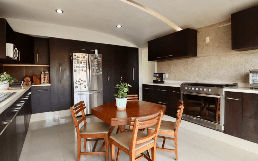 CASA EN VENTA EN MORELIA, CLUB DE GOLF ALTOZANO