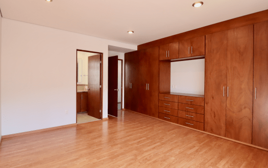 DEPARTAMENTO EN RENTA LA PALOMA, PENTHOUSE.