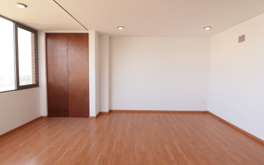 DEPARTAMENTO EN RENTA LA PALOMA, PENTHOUSE.