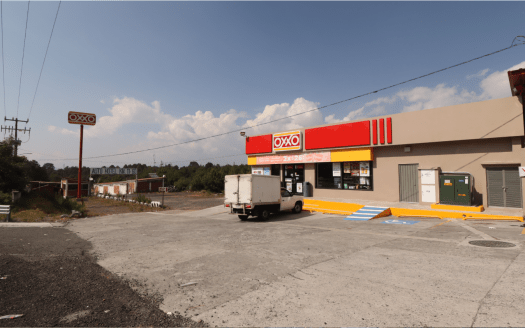 HOTEL, RESTAURANTE Y LOCAL EN VENTA SOBRE AUTOPISTA PÁTZCUARO-CUITZEO