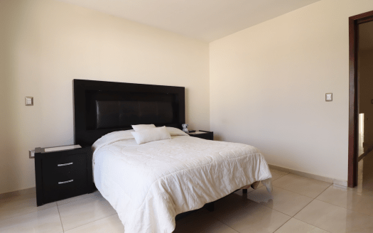 CASA EN VENTA PASEO DEL PARQUE, TRES MARÍAS, MORELIA