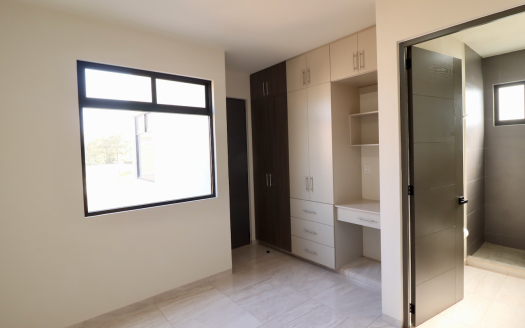 CASA EN VENTA EN MORELIA, FRACC. LAS MARIANAS, ZONA CAMPESTRE DEL VERGEL