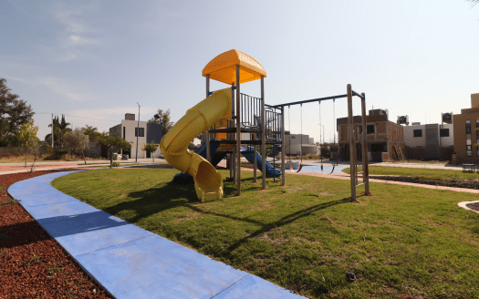 CASA EN VENTA EN MORELIA, FRACC. LAS MARIANAS, ZONA CAMPESTRE DEL VERGEL