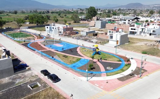 CASA EN VENTA EN MORELIA, FRACC. LAS MARIANAS, ZONA CAMPESTRE DEL VERGEL