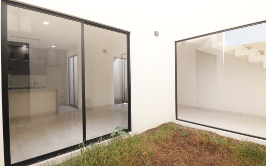 CASA EN VENTA EN MORELIA, FRACC. LAS MARIANAS, ZONA CAMPESTRE DEL VERGEL