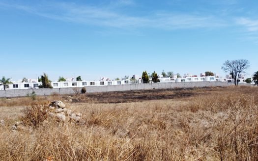 TERRENO EN VENTA EN ALTOZANO CON UBICACIÓN ESTRATÉGICA