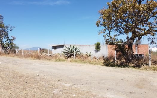 TERRENO EN VENTA EN ALTOZANO CON UBICACIÓN ESTRATÉGICA