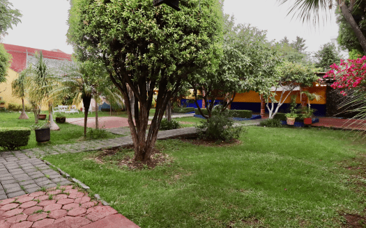 TERRENO / SALÓN DE FIESTAS EN VENTA EN MORELIA, AV. QUINCEO