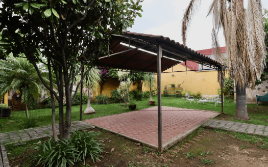 TERRENO / SALÓN DE FIESTAS EN VENTA EN MORELIA, AV. QUINCEO