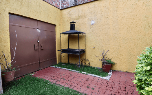 TERRENO / SALÓN DE FIESTAS EN VENTA EN MORELIA, AV. QUINCEO