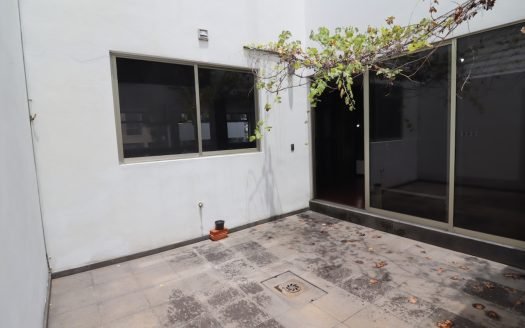 CASA EN VENTA COL. BOSQUE CAMELINAS
