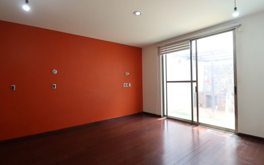 CASA EN VENTA COL. BOSQUE CAMELINAS