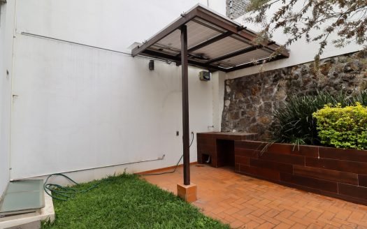 CASA EN VENTA COL. BOSQUE CAMELINAS